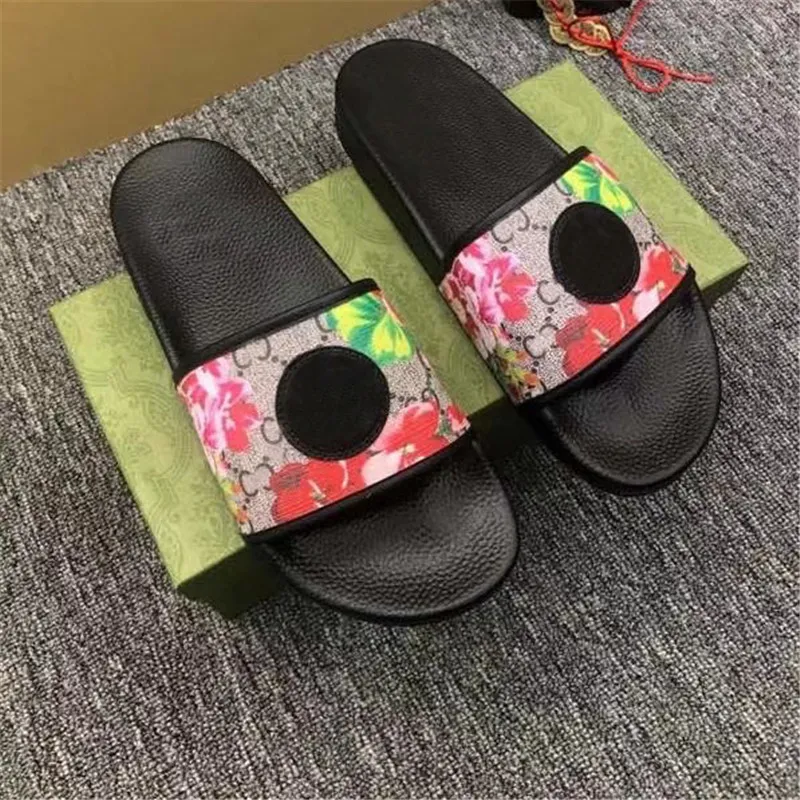 Blumen Herren Damen Hausschuhe Sandalen Sommer Echtes Leder Strand Party Outdoor Flip Flops Schrammen Blumendruck Brokat Gear Bottoms Gestreifte Slipper Box 36-46