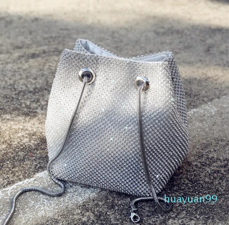 2021 Nowy Diamond Crystal Bucket Bag Messenger Ramię Chain Torebka Moda Trend World Fashion Bag