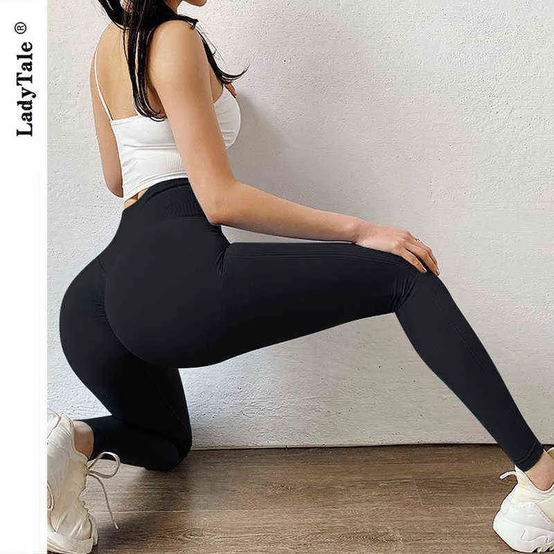 Wholesale Workout Gym Scrunch Butt Legging Womens Outdoor Running Yoga Pants  Plus Size Sports Fitness Peach Tights Pants with Back Waist Bow - China  Yoga Wear and Sportswear price