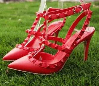 2017 Designer women high heels party fashion rivets girls sexy pointed shoes Dance shoes wedding shoes Double straps sandals