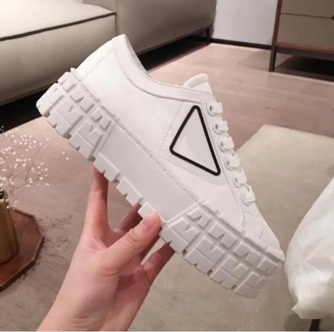 2023luxurys sneakers casual shoes designer high-quality tire bottom fashion comfortable wedge shoes women