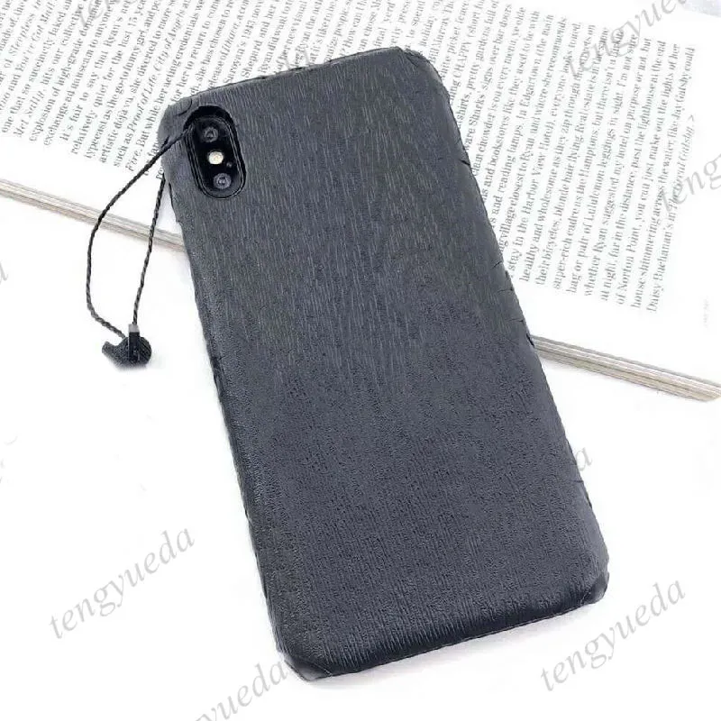 Top Fashion Hard Shell Luxury Phone Cases for iphone 12 12Pro Max 11 11pro XS XR XsMax 7/8 plus High Quality Designer Embossed Leather Cellphone Case with Pendant