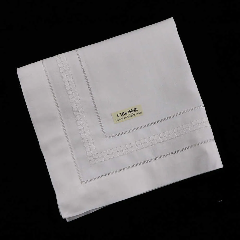 N019 : 12 serviettes de table blanches en ramie x 17 po en tissu à ourlet à échelle mokador