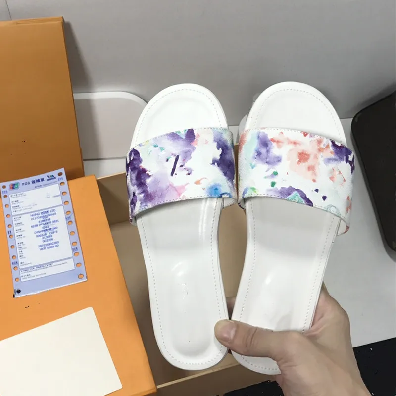 2021 Brand Designer Ladies Slippers Beach Flip Flops Flat Low Sandals Painted Sheepskin Non-slip Outsole Indoor Shoes