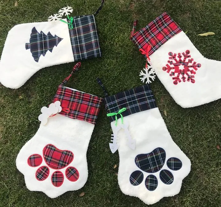 Cat Dog Paw Stocking Christmas Sock Decoration Snowflake Footprint M￶nster Xmas Stockings Apple Candy Presentv￤ska f￶r barn SN4160