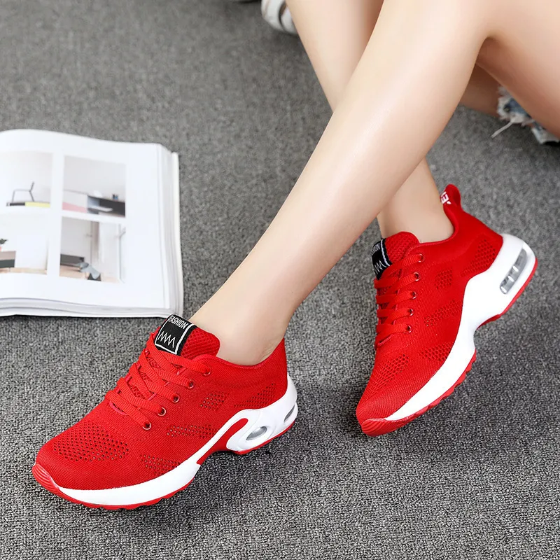 2022 Casual Plus Size Damesschoenen Koreaanse Student Kussen Zacht Bodem Ademend Casual Running Shos Flying Geweven Sportschoen Dames M207