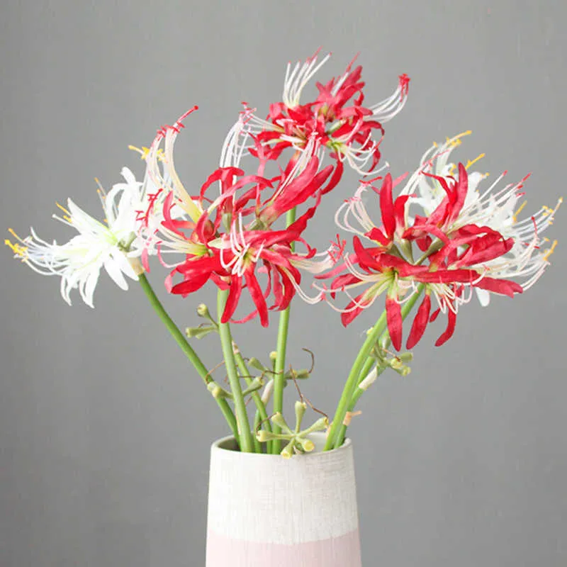 2020 Heminredning Konstgjord blomma Lycoris Radiata Hem Living Room Silk Blomma Bröllopsplats Layout Julgran Fake Växter Y0630