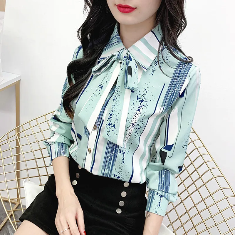 Koreanische Frauen Shirts Blusen Chiffon Frau Langarm Tops Gestreiften Druck OL Fliege Top Plus Größe 210427