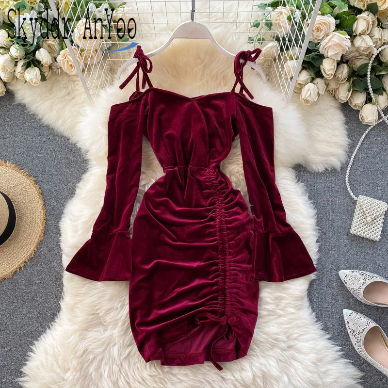 Autumn Winter Off Shoulder Velvet Women Dress Ruched Drawstring Bodycon Sexy Party Dress Spaghetti Strap Black Mini Short Dress X0521