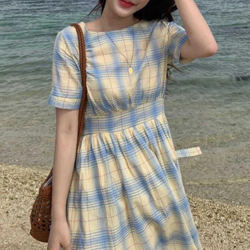 Élégant Midi Plaid Dres Casual Designer Slim Coréen Femme Summer Party Vintage Beach Dames Vêtements 210604