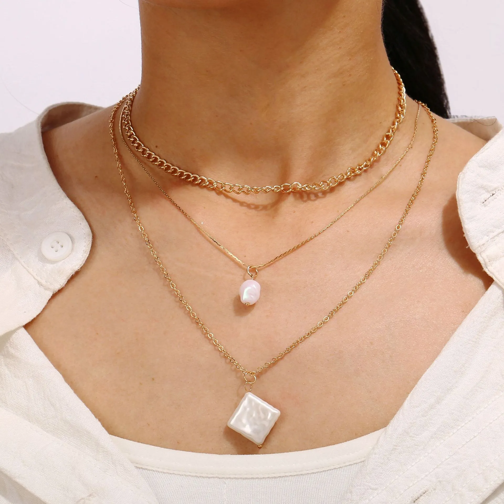 Chaînes de pull chaîne de perles clavicule chaîne tour de cou simulation perle pendentif collier à trois couches pour les femmes