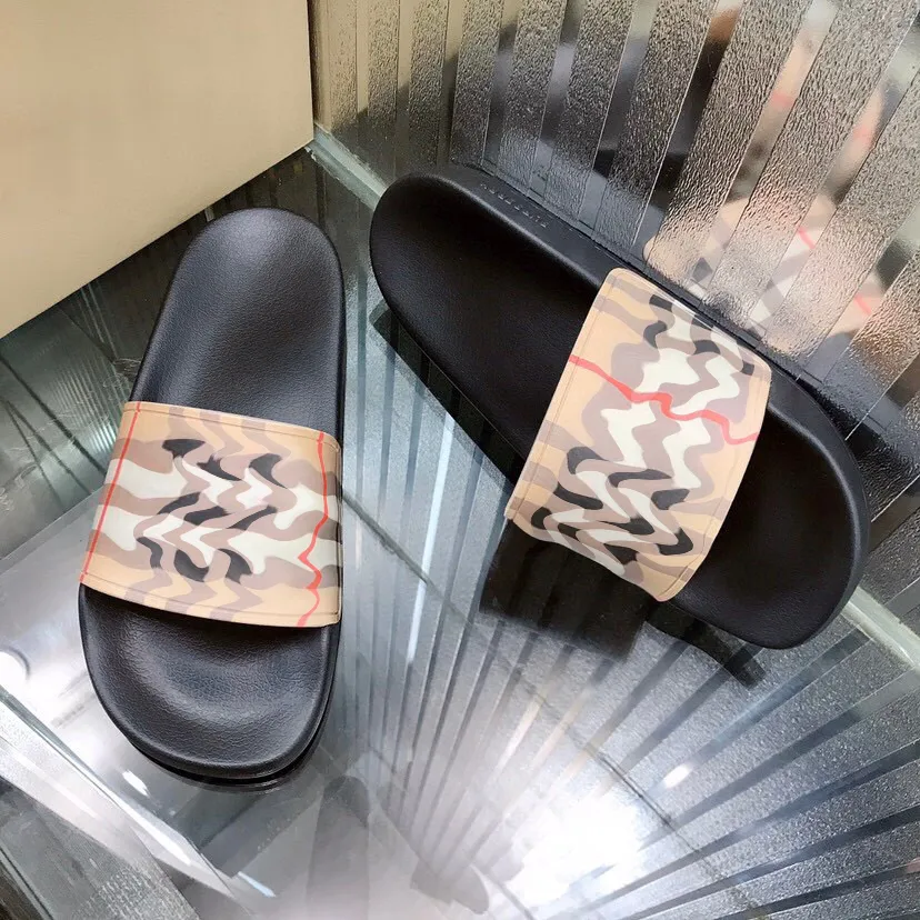 파리 남성 여성 디자이너 버브레리 샌들 비치 슬라이드 슬리퍼 편안한 소재 플랫 슬리퍼 슬라이더 패션 폼 러너 신발 패턴 인쇄 고무 밑창