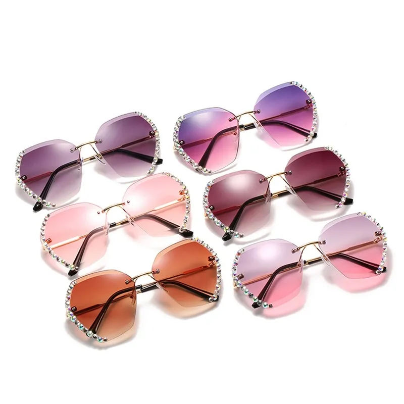 2022 Design de marca de moda vintage Rimless rhinestone óculos de sol mulheres homens retro lente gradiente sol óculos feminino uv400 y220315