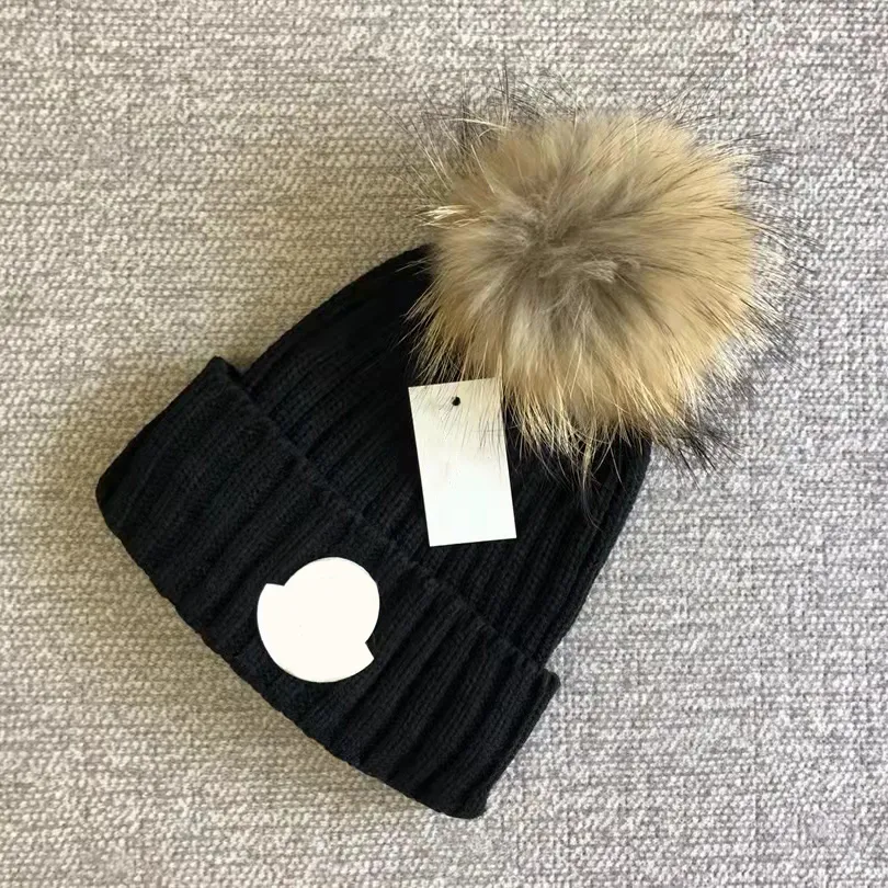 monclari Hat Luxury Beanie Top Quality Designer Designer French Brand Skull Caps Luxury Mens Women Hats Detachable Fur Ball