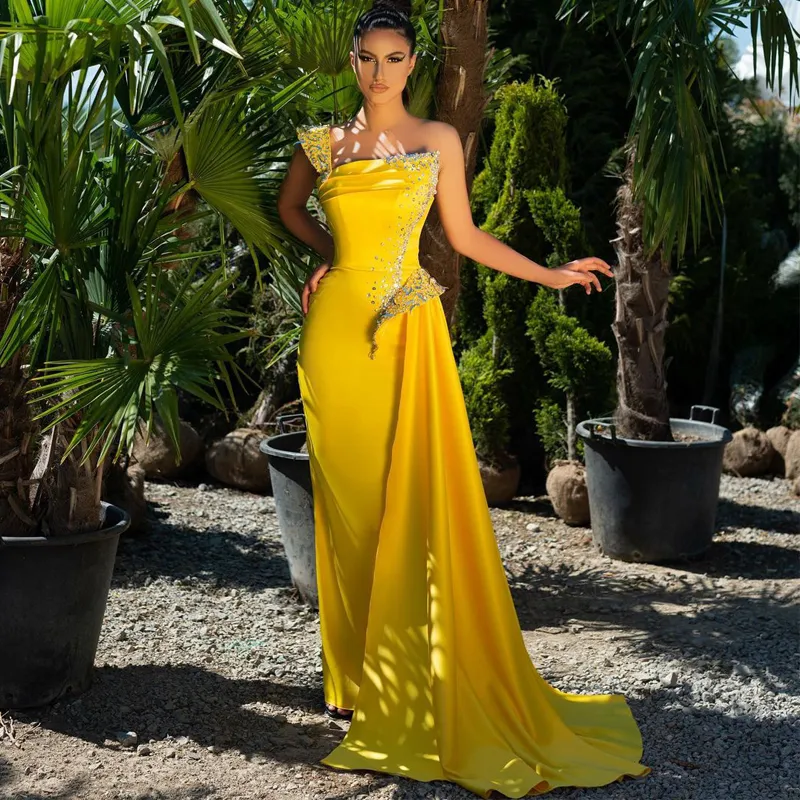 Side Train One Shoulder Mermaid Evening Dresses Crystal Satin Celebrity Gown Arabic Dubai Overskirt Pageant Dress 326 326