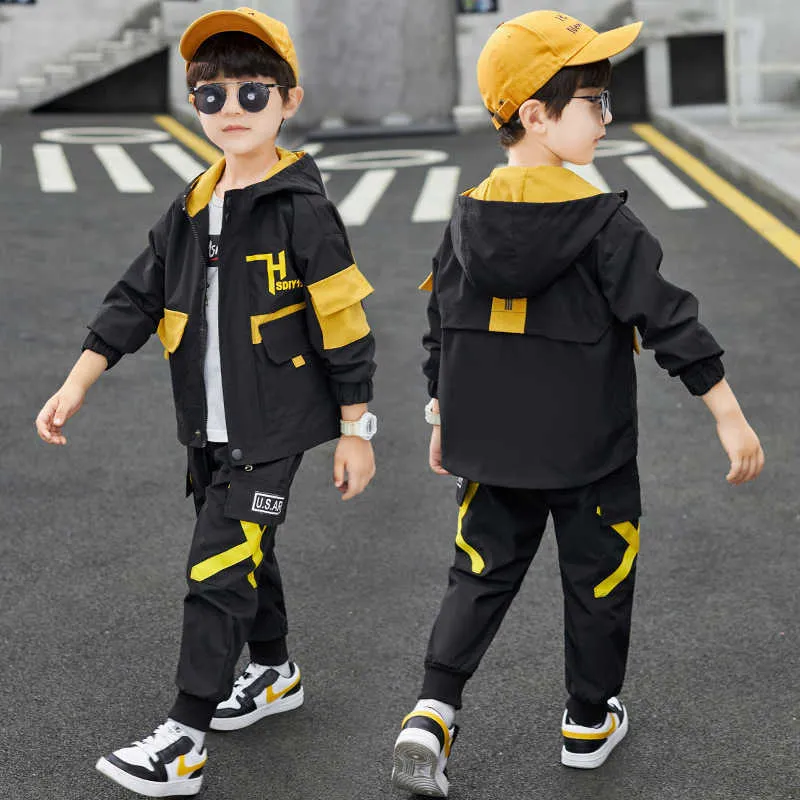 Otoño Niños Niños Trajes Jogger Set Con capucha Negro / amarillo Chaquetas  + Pantalones Conjuntos deportivos de dos piezas Ropa de moda para