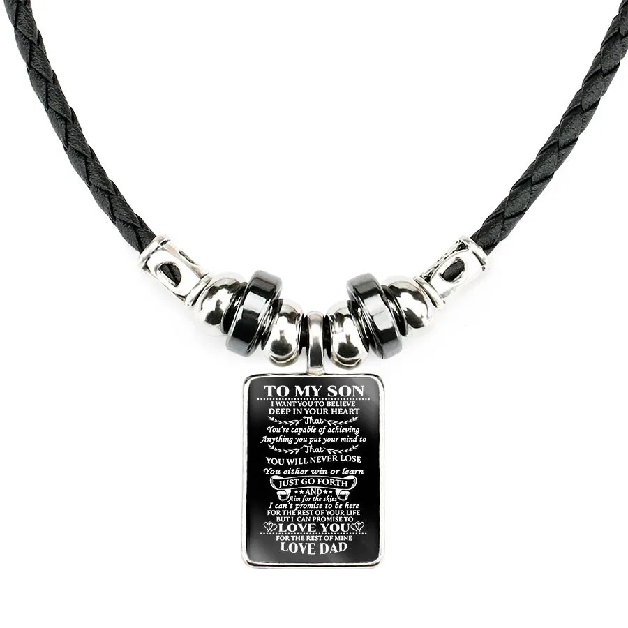 Nouveaux bijoux transfrontaliers hommes et femmes collier de famille Europe et Amérique chaude créative créative lettres anglaises famille pendentif collier chaud