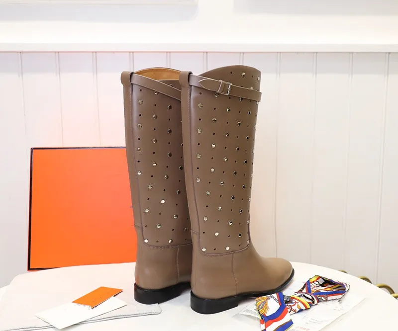 2022 fashion ladies boots rivet shoes cowhide shoes outdoor knight boots non-slip shoes warm and waterproof factory production price concessions