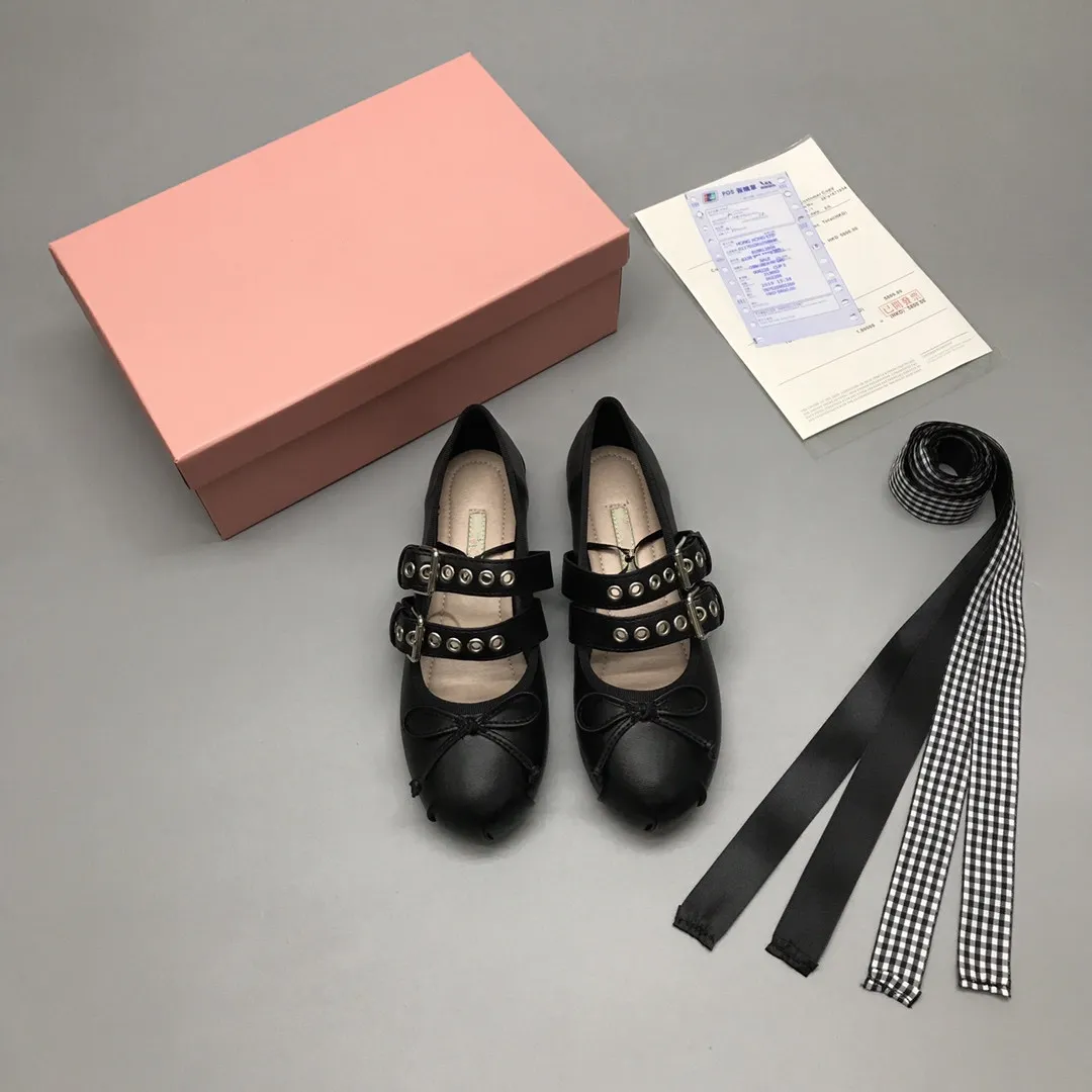 100% lederen ontwerper Deluxe Womens jurk ballet schoenen met gesp riem boog platte casual soft soles lage hak licht afdrukken loafers slip-on mets doos