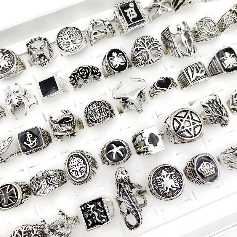 Großhandel 50 Teile/los Punk Gothic Crown AG Ringe für Männer und Frauen Mix Stile Schwarz Glasur Antik Silber Vintage Schmuck Geschenk Legierung Zubehör