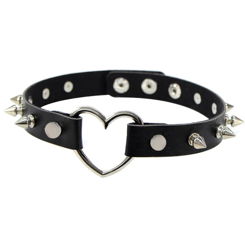 Wholesale Punk Short Spike Choker with Heart Buckle for Women Adjustable Soft PU Leather Cute Party Jewelry Necklaces