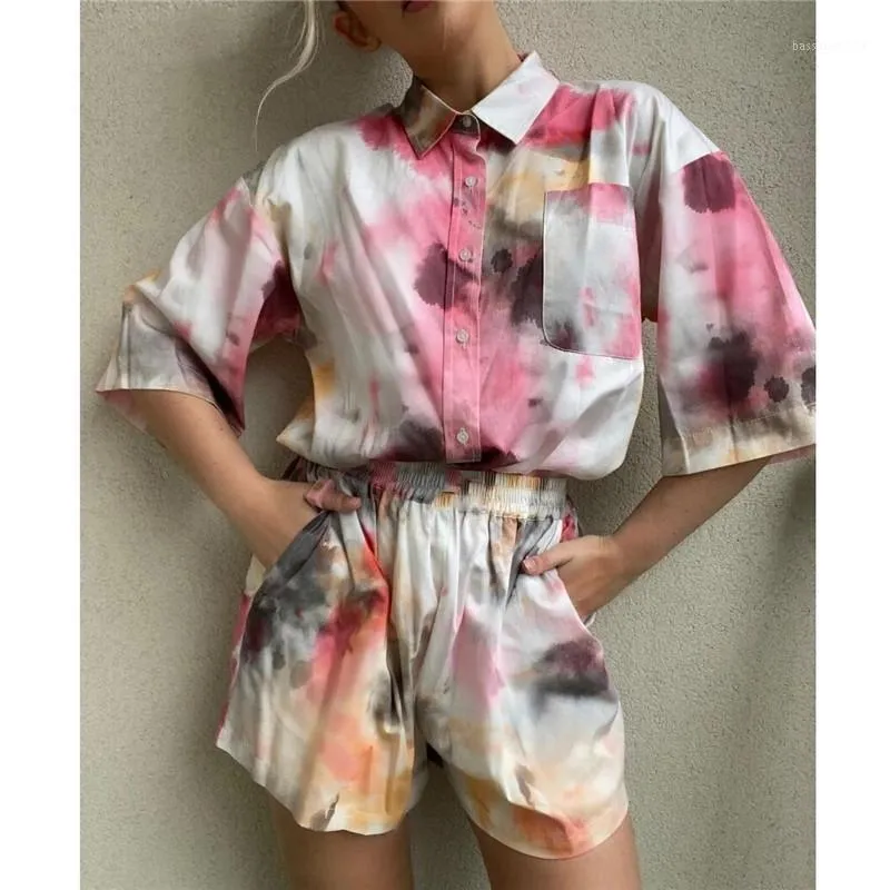 Survêtements pour femmes Tie Dye Imprimer 2021 Lounge Wear Traksuit Femmes Summer Shorts Set Casual Chemise à carreaux Tops et Mini Deux pièces