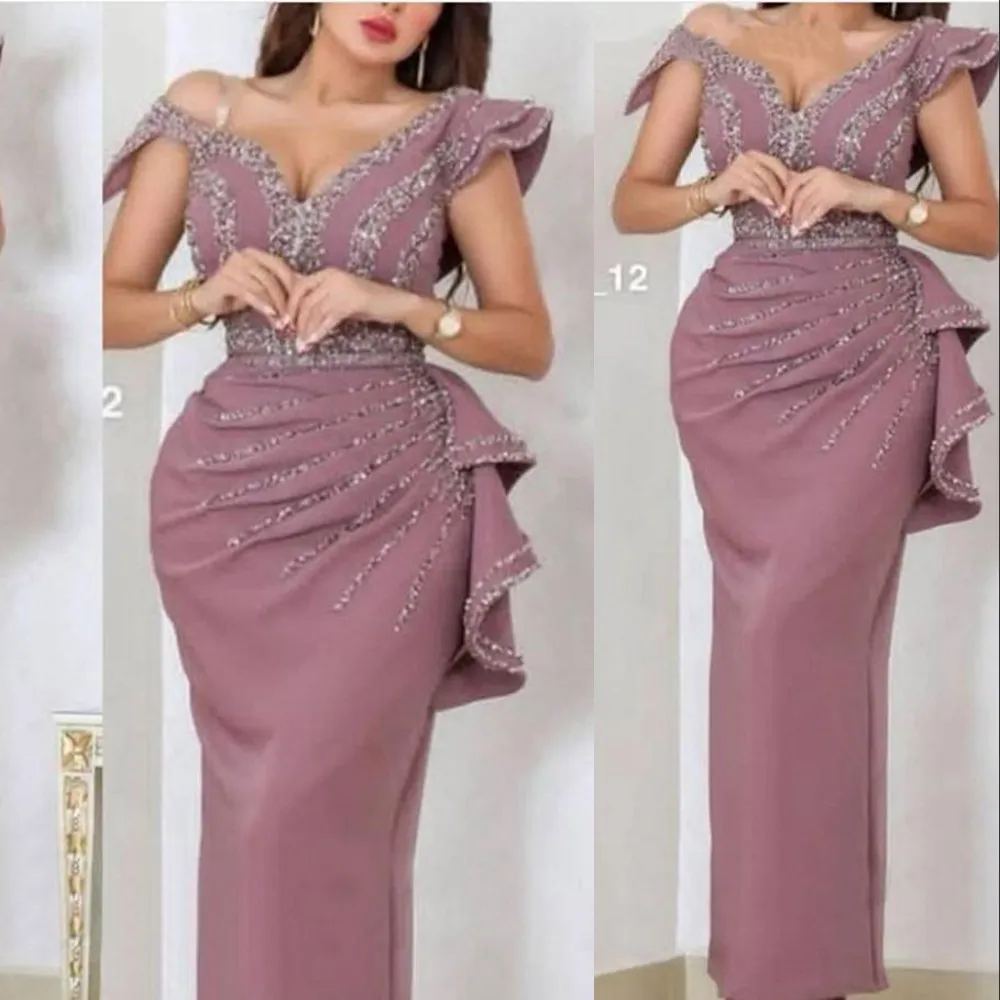 2021 Tozlu Pembe Seksi Arapça Dubai Prom Elbiseler Omuz Kristal Boncuklar Kapak Kolları Artı Boy Boy Boyu Gece Elbise Kılıf Çırıltılar Zemin Uzunluğu