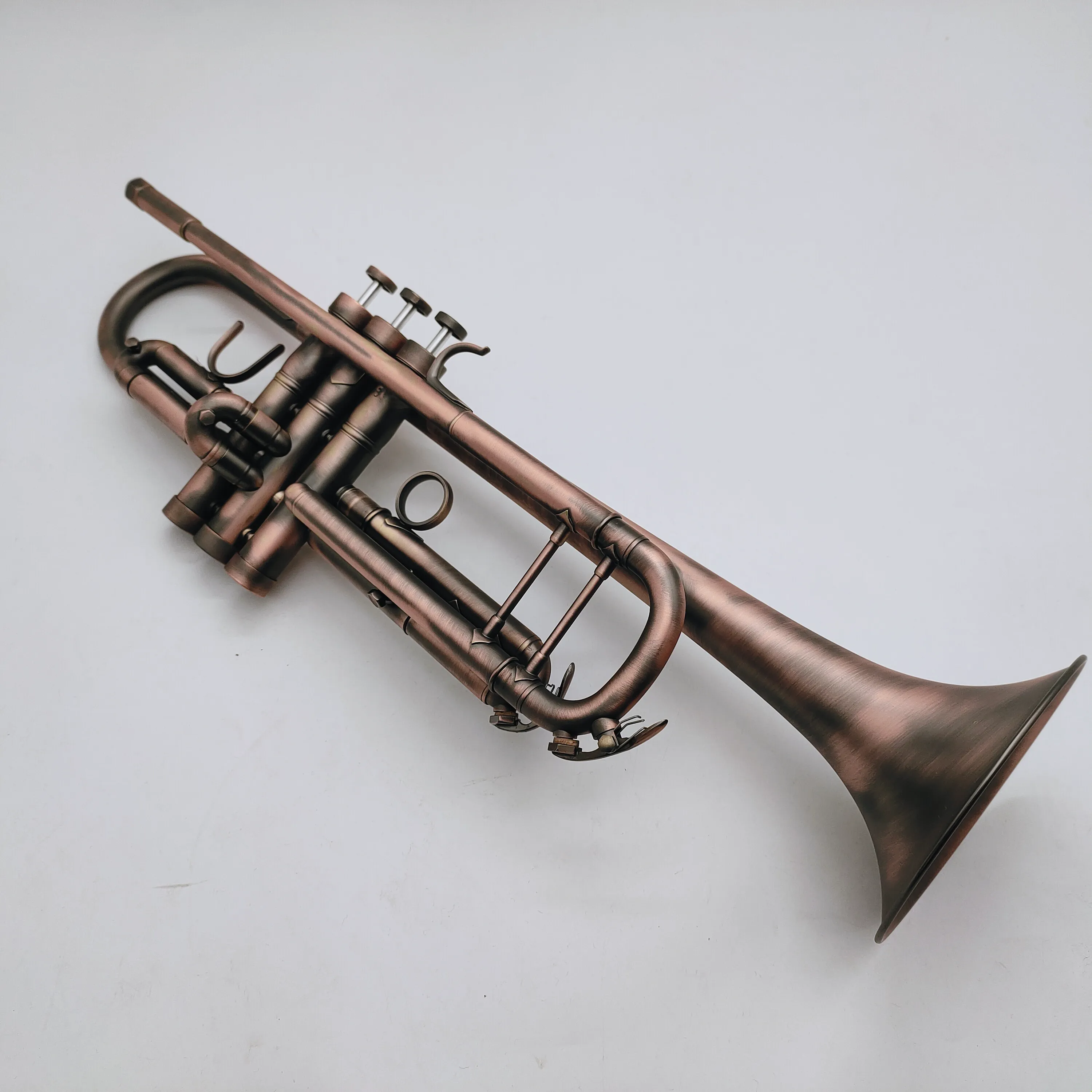 真鍮の楽器BBのTune Trumpetのアンティーク銅メッキプロフェッショナルブランドマウスピースゴルフアクセサリー