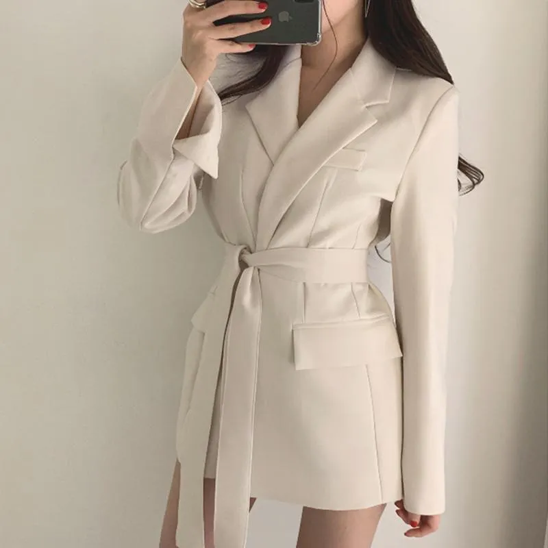 여성용 정장 블레이저 사무실 숙녀 블레이저 드레스 여성 벨트 겉옷 재킷 2021 긴 소매 우아한 흰색 검은 자켓 여성