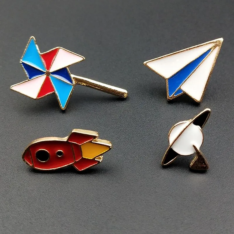 Pins, broscher mode väderkvarn universum emalj tecknad pins märken väskor metall pin gåvor smycken brosch diy kläder hattar ryggsäck