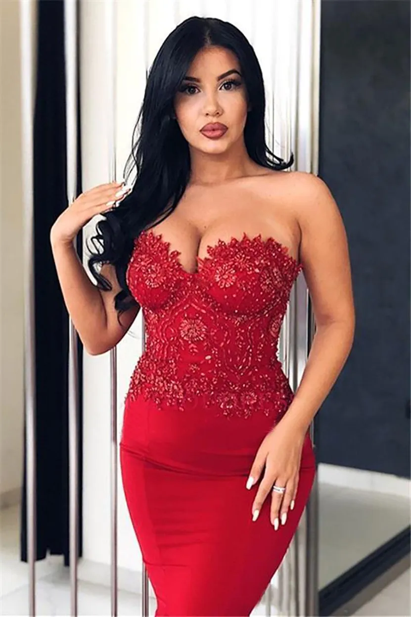 Robes de bal de dentelle sans manches 2024 robes de soiree avec des jupes a volants
