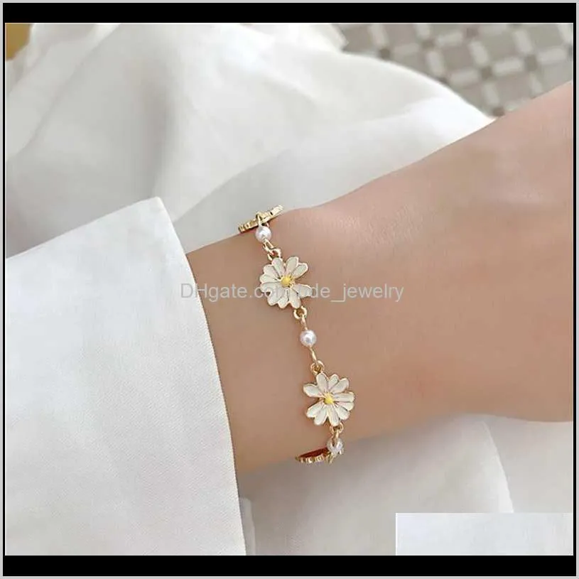 raza sweet and  daisy flower necklace bracelet temperament simple niche design short clavicle chain dff0638