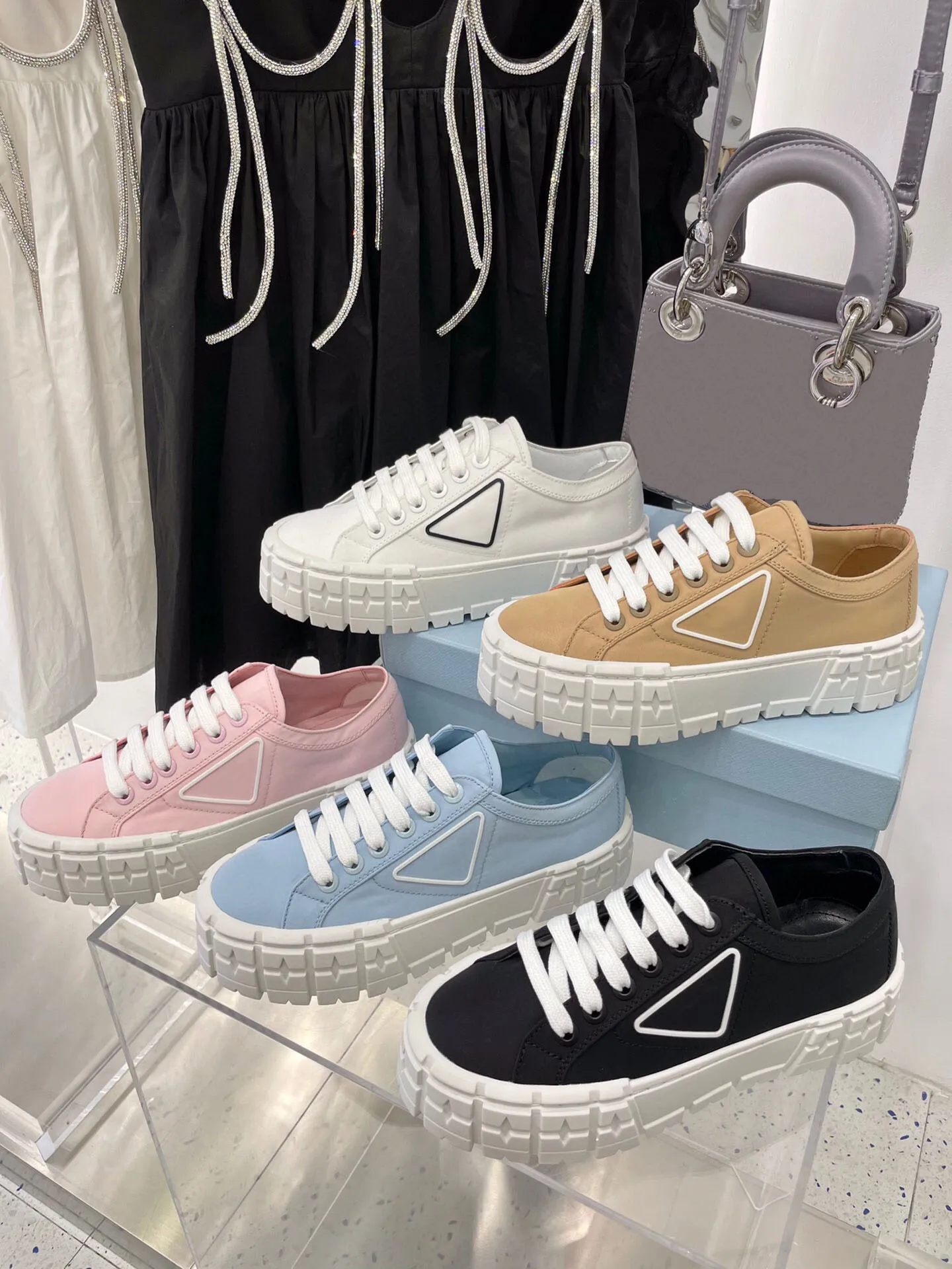 Naylon Luxurys Gabardine INS Platformu Bayan Ayakkabı Üçlü Siyah Beyaz Kırmızı Bayan Moda Düz Boş Tuval Tasarımcılar Sneaker