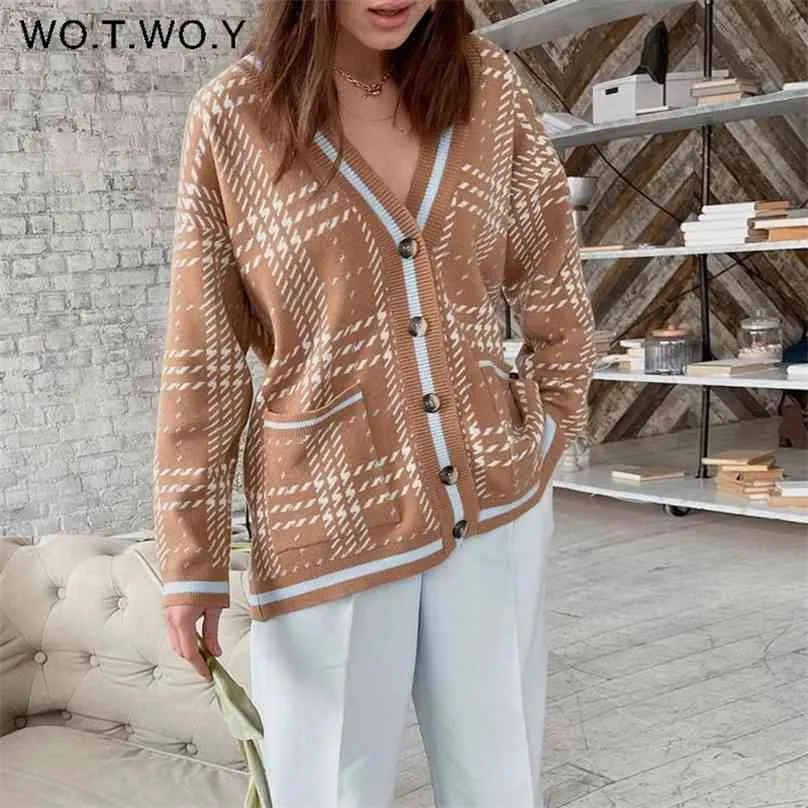 WOTWOY Jacquard Knitted V-Neck Cardigan Women Autumn Winter Buttons-Up Loose Printed Sweater Female Kimono Cardigans Knit Tops 210918