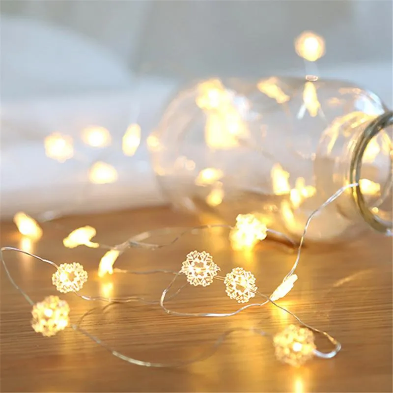 Cuerdas LED Fairy String Light 20leds Alambre de cobre Star / Snowfake Strip Luces navideñas para fiesta Boda Árbol de Navidad Año Decoración