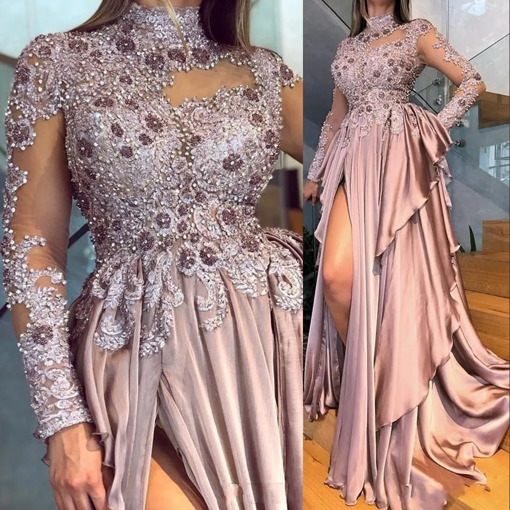 2021 Arabski ASO EBI Crystal Zroszony Aplikacje Długie Rękawy Prom Dresses Sexy Wysokiej Szyi Dusty Pink Split Ruffles Formalne Suknie Wieczorowe Dress