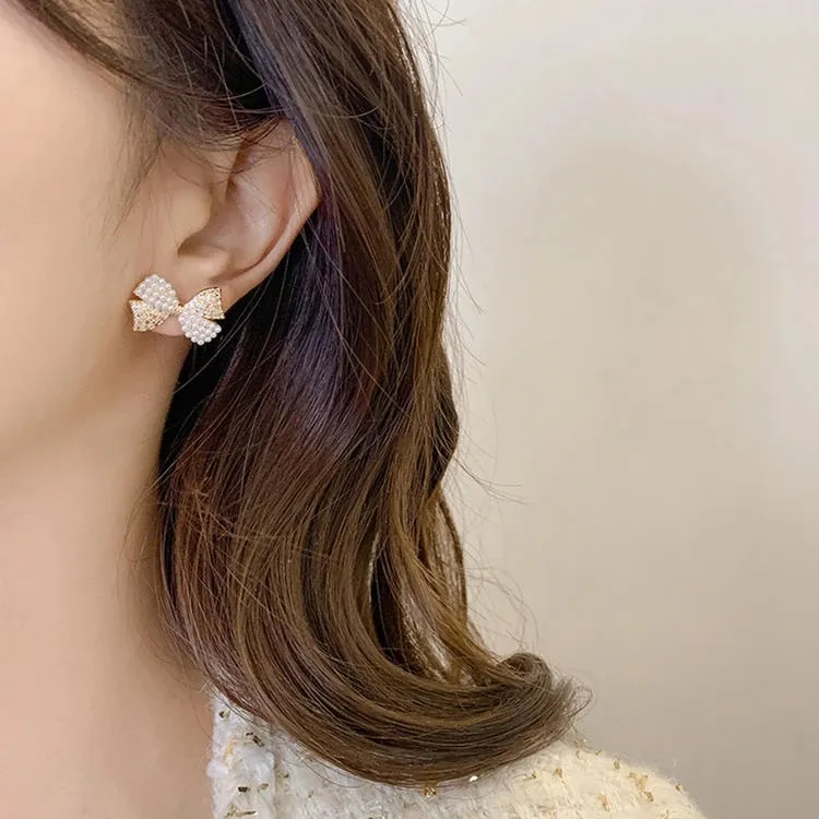 Korean Crystal Pearl Bow Knot Stud Earrings for Women Exquisite Small Butterfly Ear Pretty Accessories Oorbellen 2021