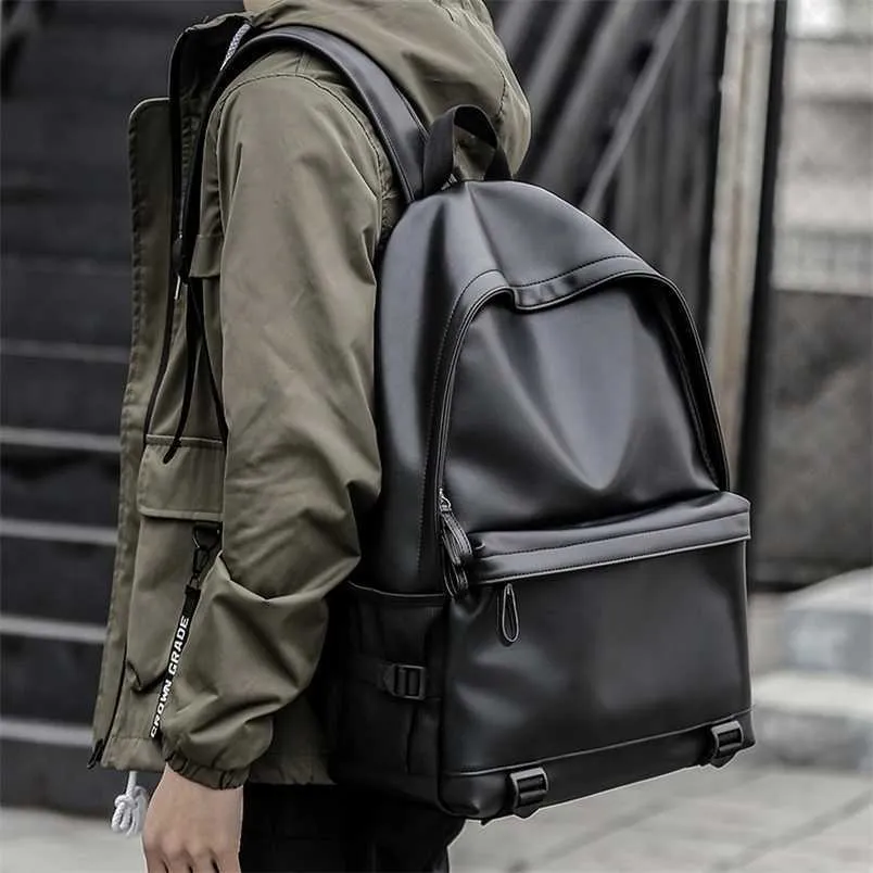 Svart mode män läder ryggsäck skolväskor för tonårspåsar 15,6 tums bärbara dator ryggsäckar mochila masculina hög kvalitet 202211