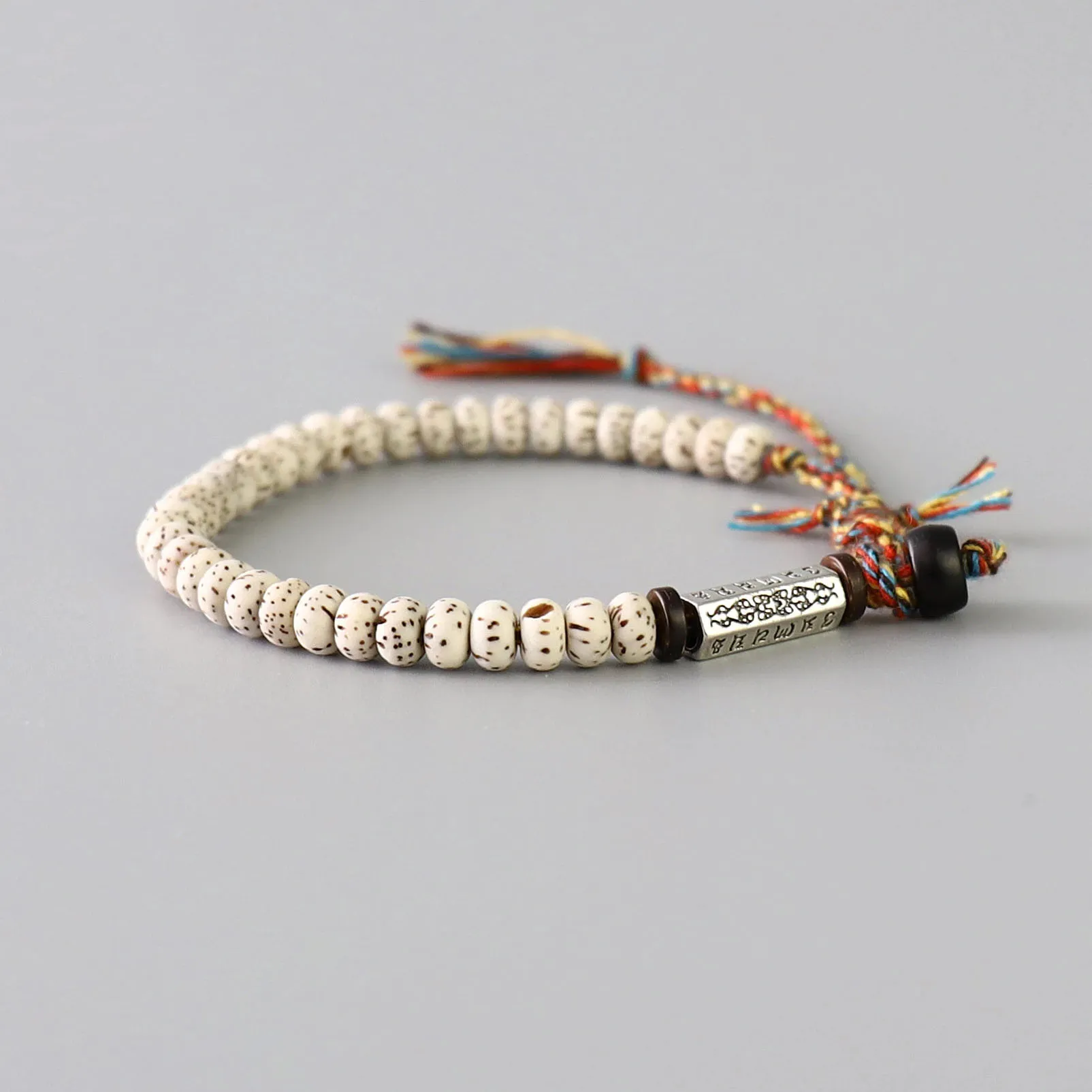 Klassisk tibetansk buddhist flätad bomullsråd Lucky Knots Armband Naturliga Bodhi Pärlor Snidad Amulet Handgjorda Armband För Män