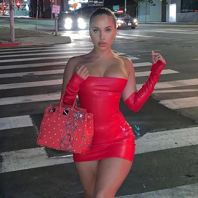 Seksi Sahte PU Deri Eldiven Gece Kulübü Parti Elbise Kadın Giyim Için Kapalı Omuz Backless Bodycon Mini Wrap Elbiseler Rahat