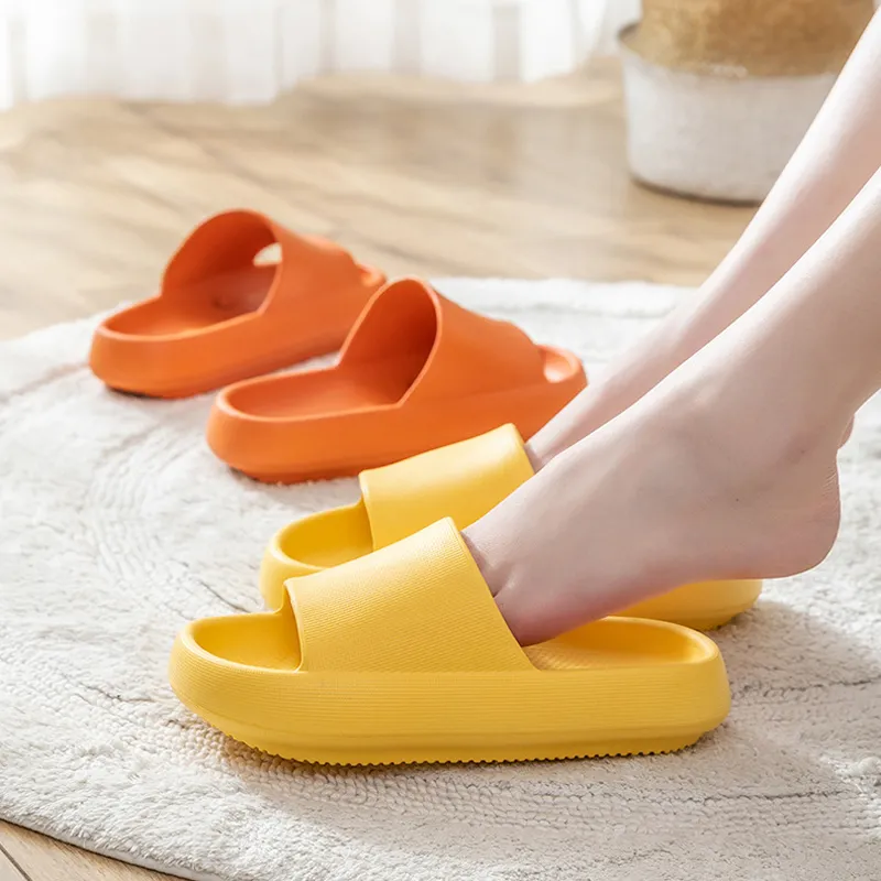 2021 Indoor Slippers Men vrouwen niet-slip badkamer huisschoenen plat Eva dikke bodem slippers glijdt dames sandalen zomer slippers flopflops