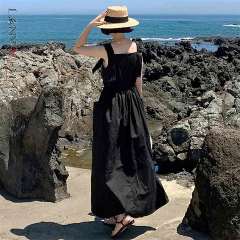 chinese dress ladies Korean Style] Loose Fit Lace Trimmed V-Neck A-line Dress – Ordicle main image 1