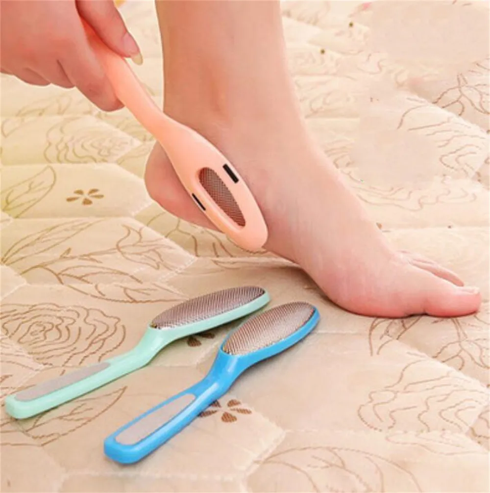 Lima per raspa per il trattamento dei piedi Rimozione del callo Pedicure per la cura dei piedi Strumento in metallo in acciaio inossidabile per rimuovere la pelle dura XB1