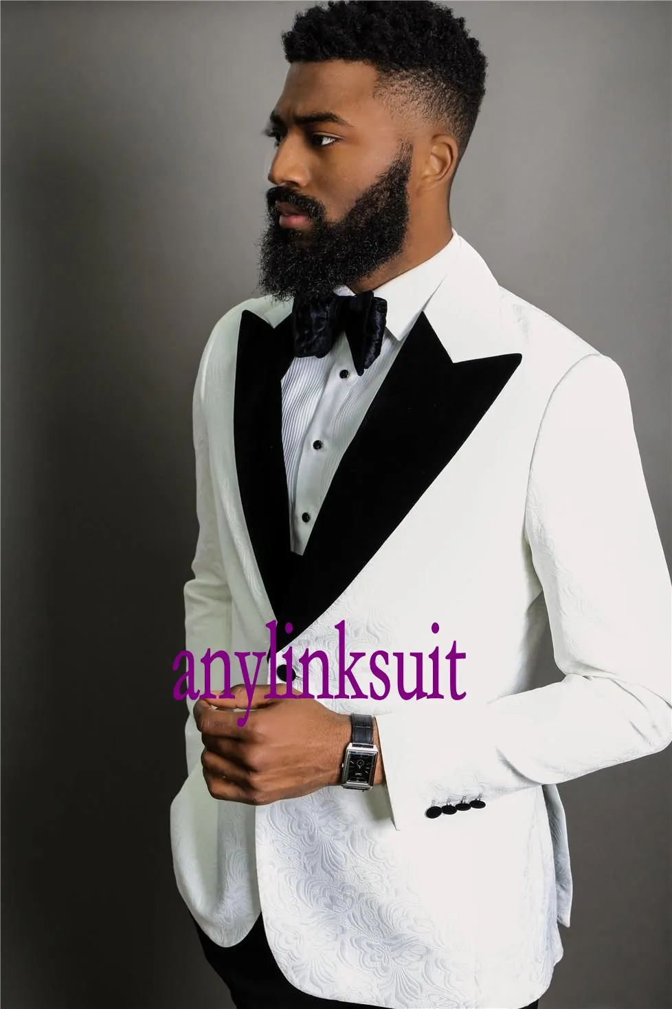 Klassisk stil En knapp Vit Paisley Groom Tuxedos Peak Lapel Bröllop / Prom / Middag Groomsmen män passar blazer (jacka + byxor + väst + slips) w1462