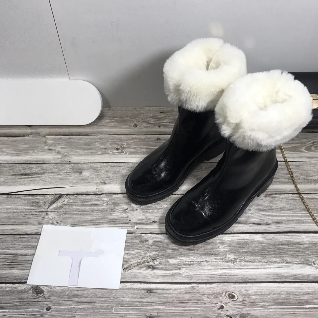 Högkvalitativ 2021 Kvinnors Skor Designer Stövlar Fur Furry Luxury Heels Vinter Boot Kvinna Booties Heel Läder Kvinnor Knight Work Safety Motorcykel Rain Fashion Snow