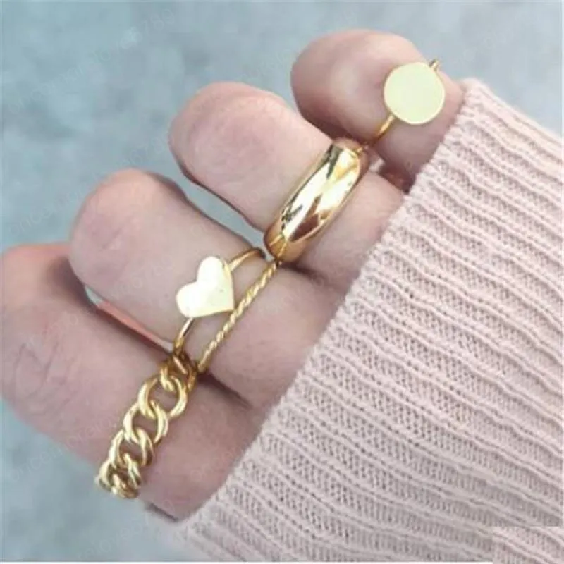 Vintage Gold Alloy Ring Sets For Women 5PCS/Set Punk Wide Link Chain Fashion Irregular Geometric Heart Finger Rings