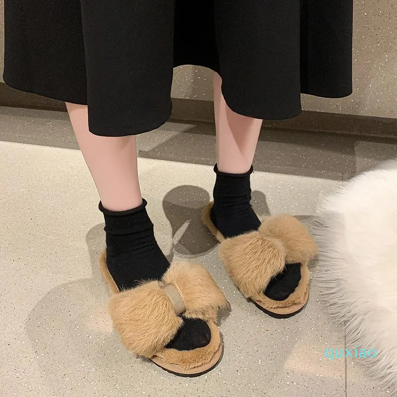 Sandaler Stor Storlek Kvinna Sandal Skor Stängt Toe 2021 Kvinnors Fur Heels Tassel Big Girls Velvet Fashion Flat Fringe Short Plush