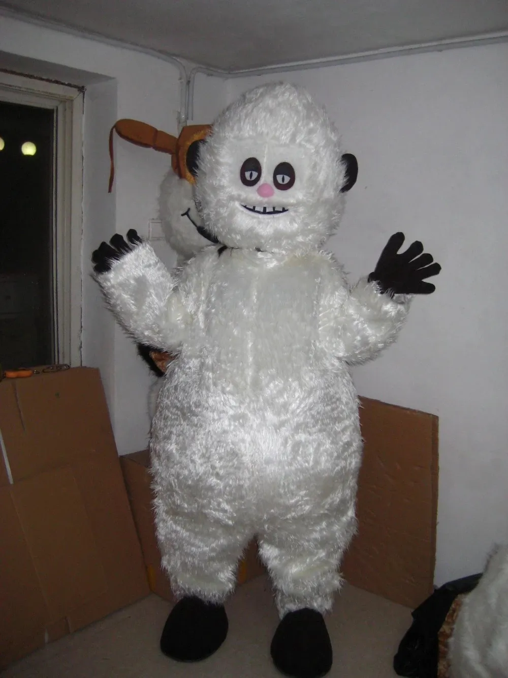 Costume della mascotte del pupazzo di neve bianco di Halloween di alta qualità Personalizza il personaggio del tema anime dei cartoni animati Taglia per adulti Vestito da esterno per la festa di compleanno di Natale