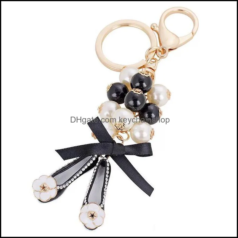 New pearl shoes keychain personalized embroidered shoes car key ring female bag pendant ornaments fashion charm key chain