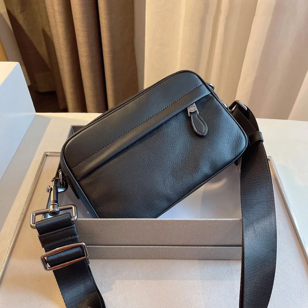 fashion bag Handbags Men`s and women`s same style one-shoulder messenger leather camera small square bag